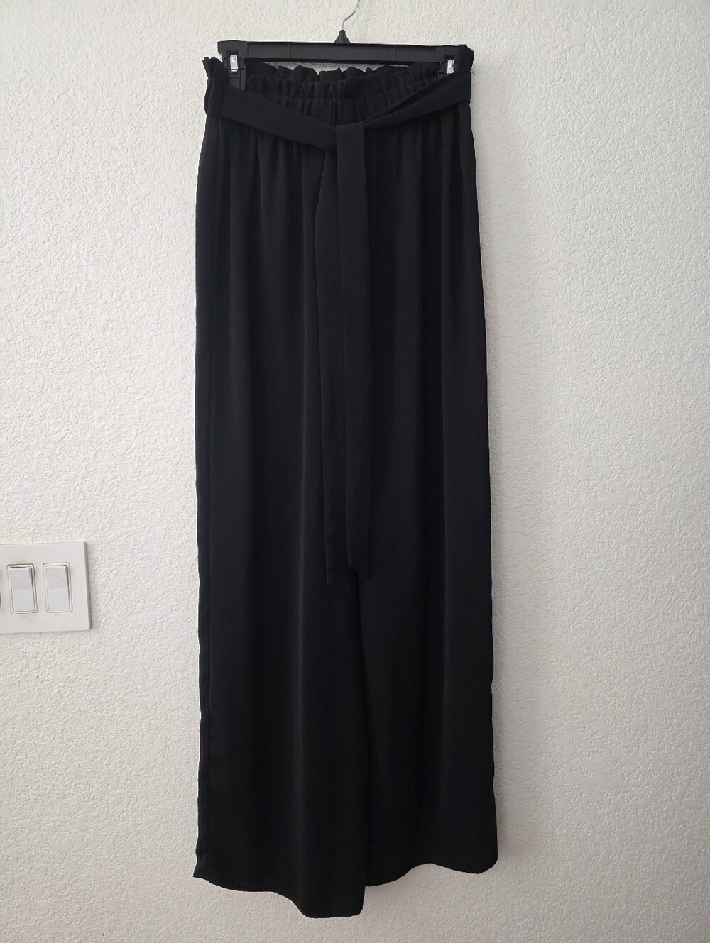 Forever 21 Black Wide Leg Pants with Tie Waist M
